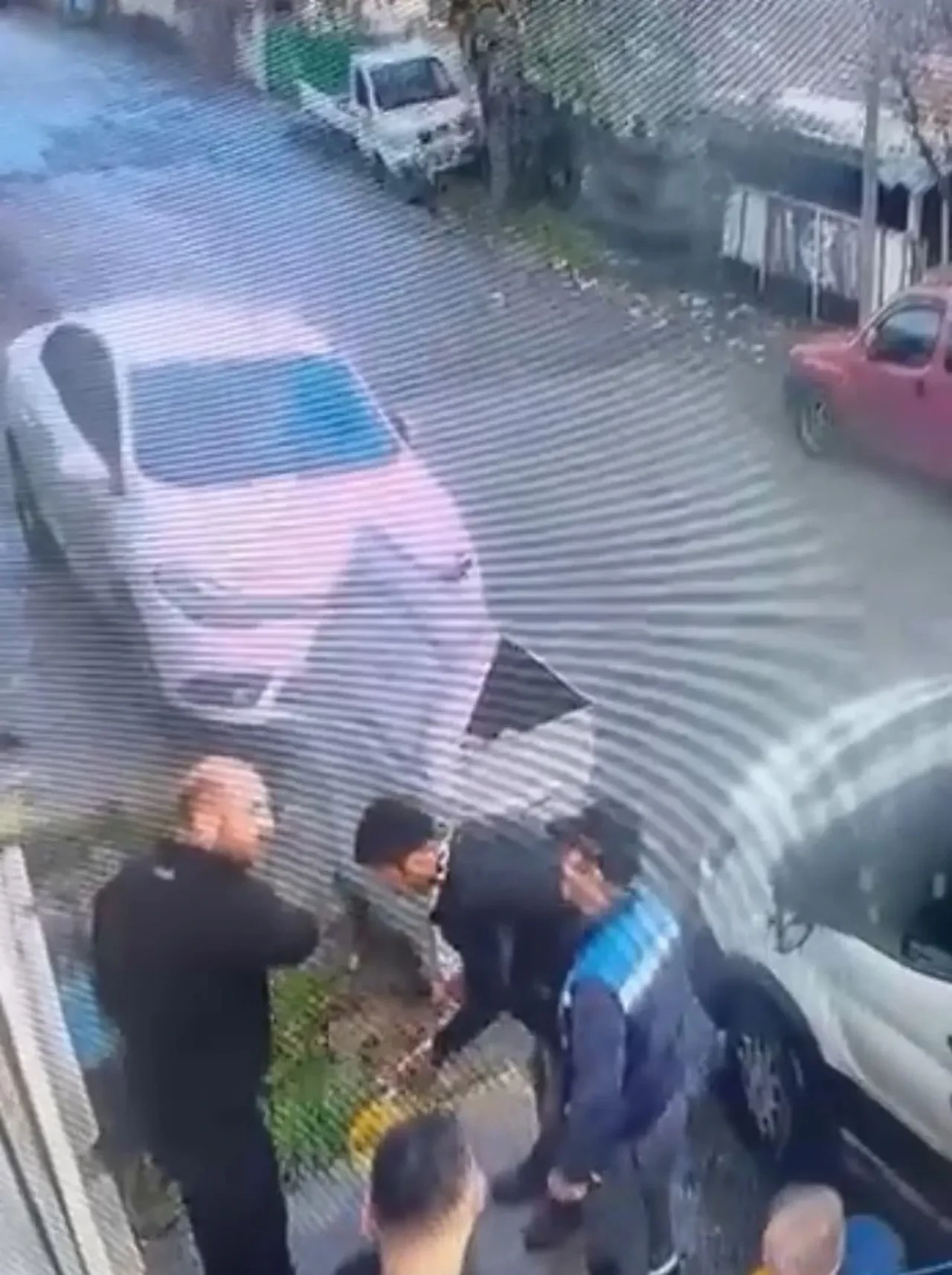 Musluklardan su akmadı, mahalleli İSKİ çalışanının yaptığını görünce hayrete düştü