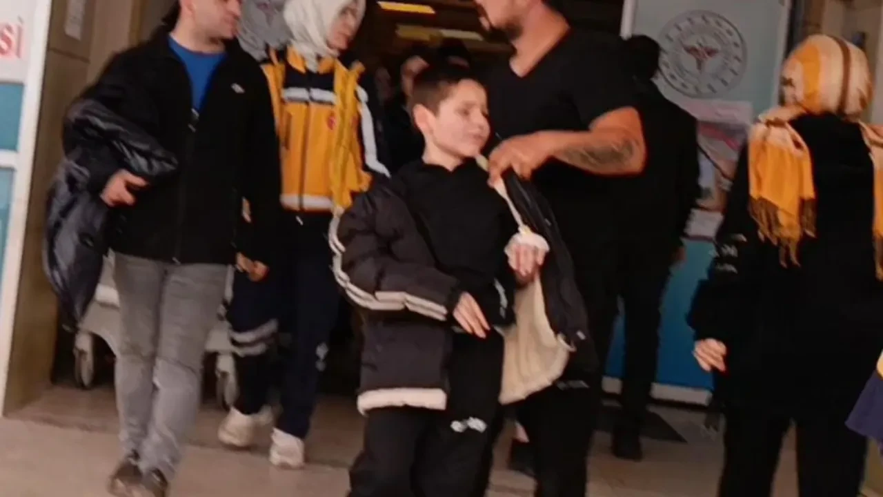 Nacak yüzünden kanlar içinde kaldı! Küçük çocuğun oyunu kötü bitti