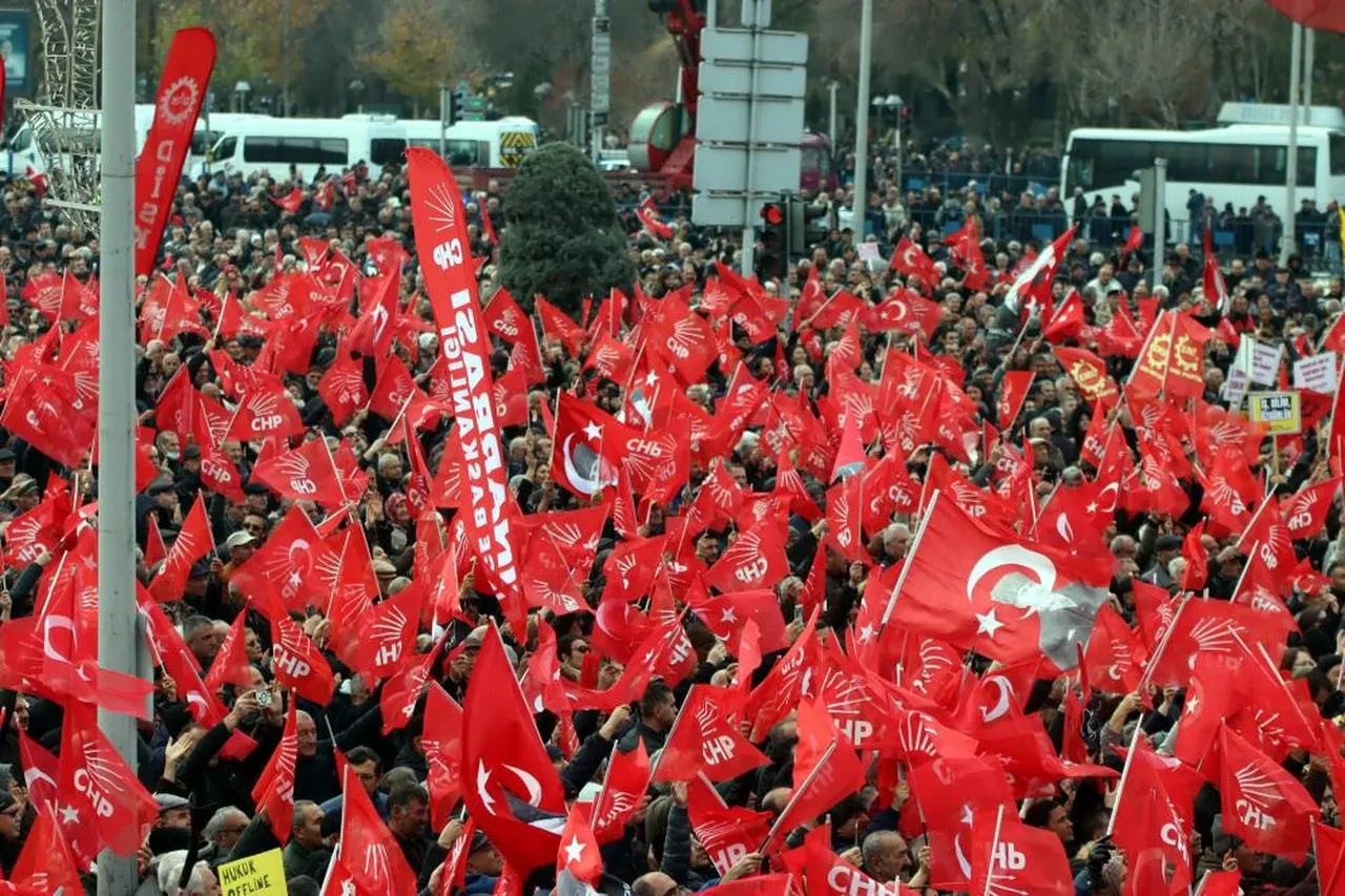 Özgür Özel asgari ücret teklifini açıkladı