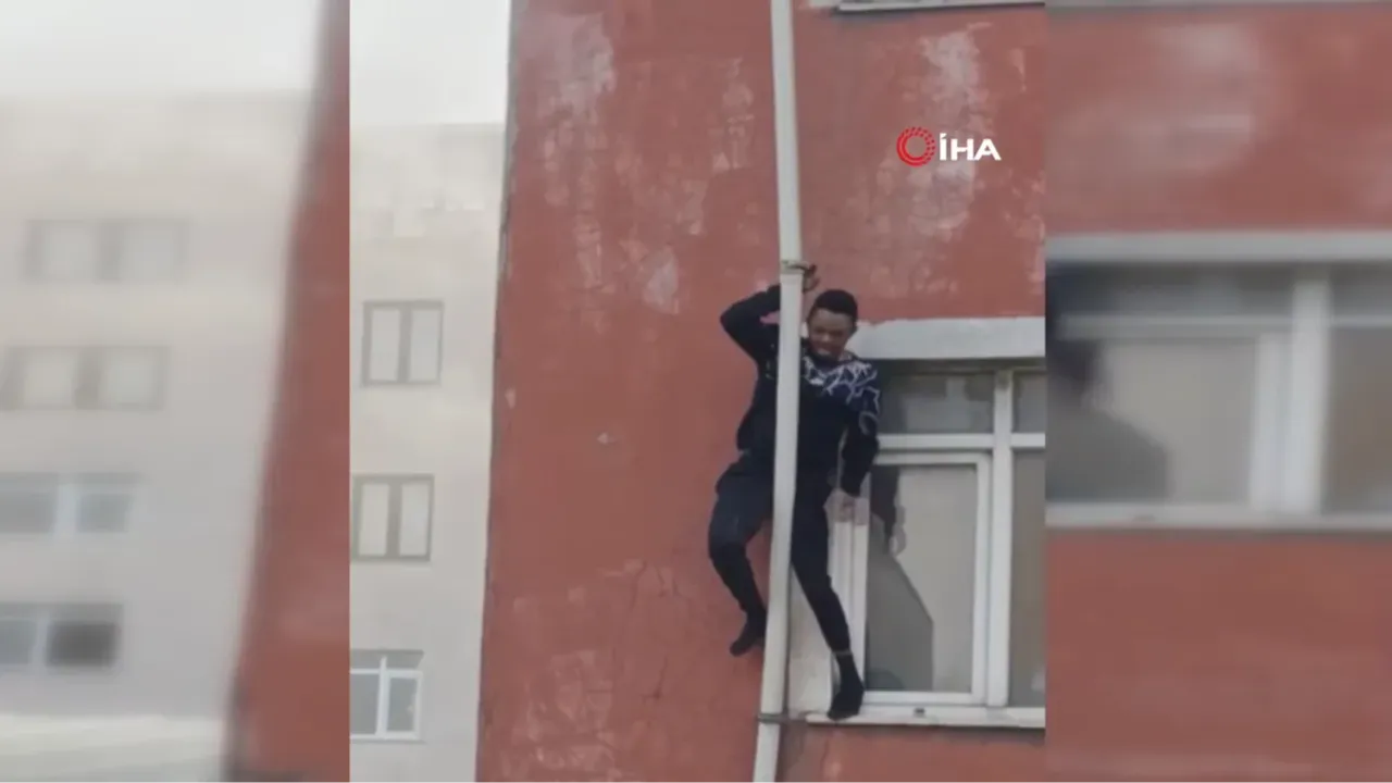 Yangından kaçmak isterken 3. kattan aşağı düştü: O anlar kamerada!