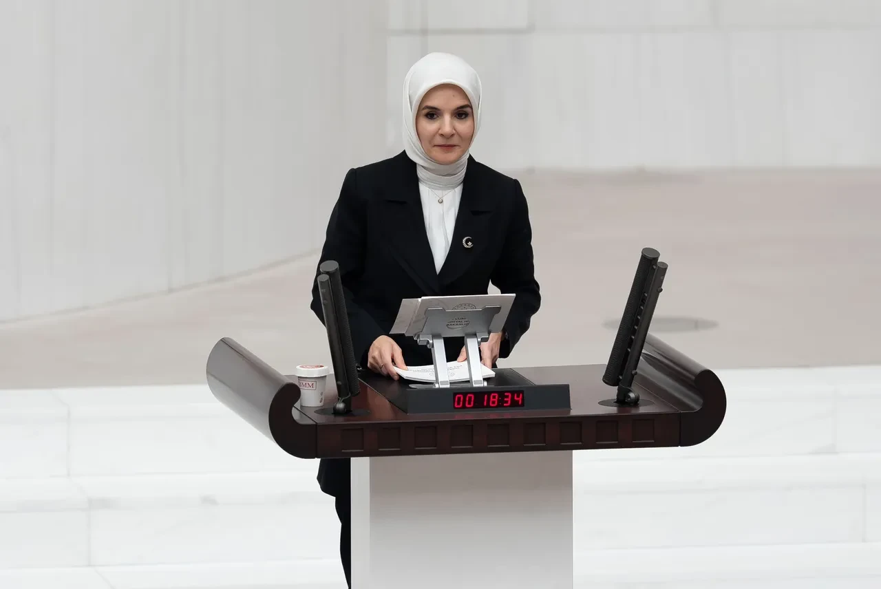 Bakan Göktaş duyurdu: Aile ve Sosyal Hizmetler Bakanlığı'na 3 bin sözleşmeli personel alınacak