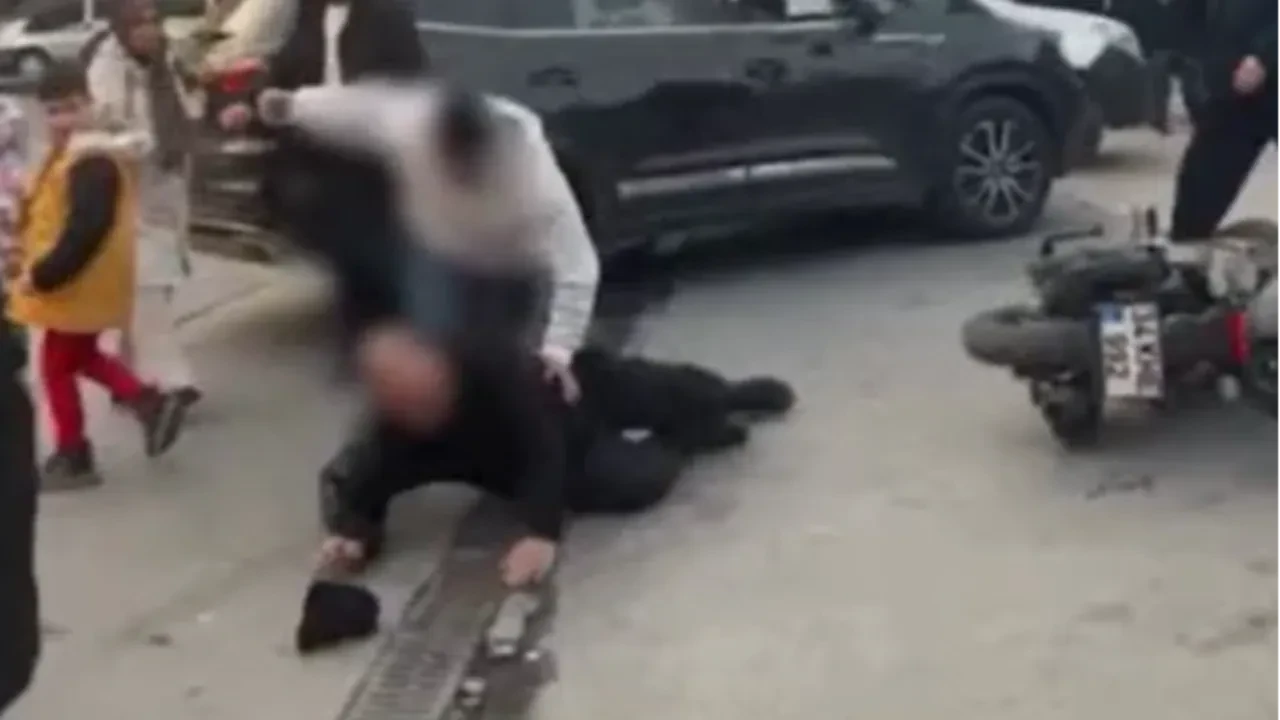 Esenyurt'ta araçtan inip sürücüye saldırdı, ekiplerden kaçamadı