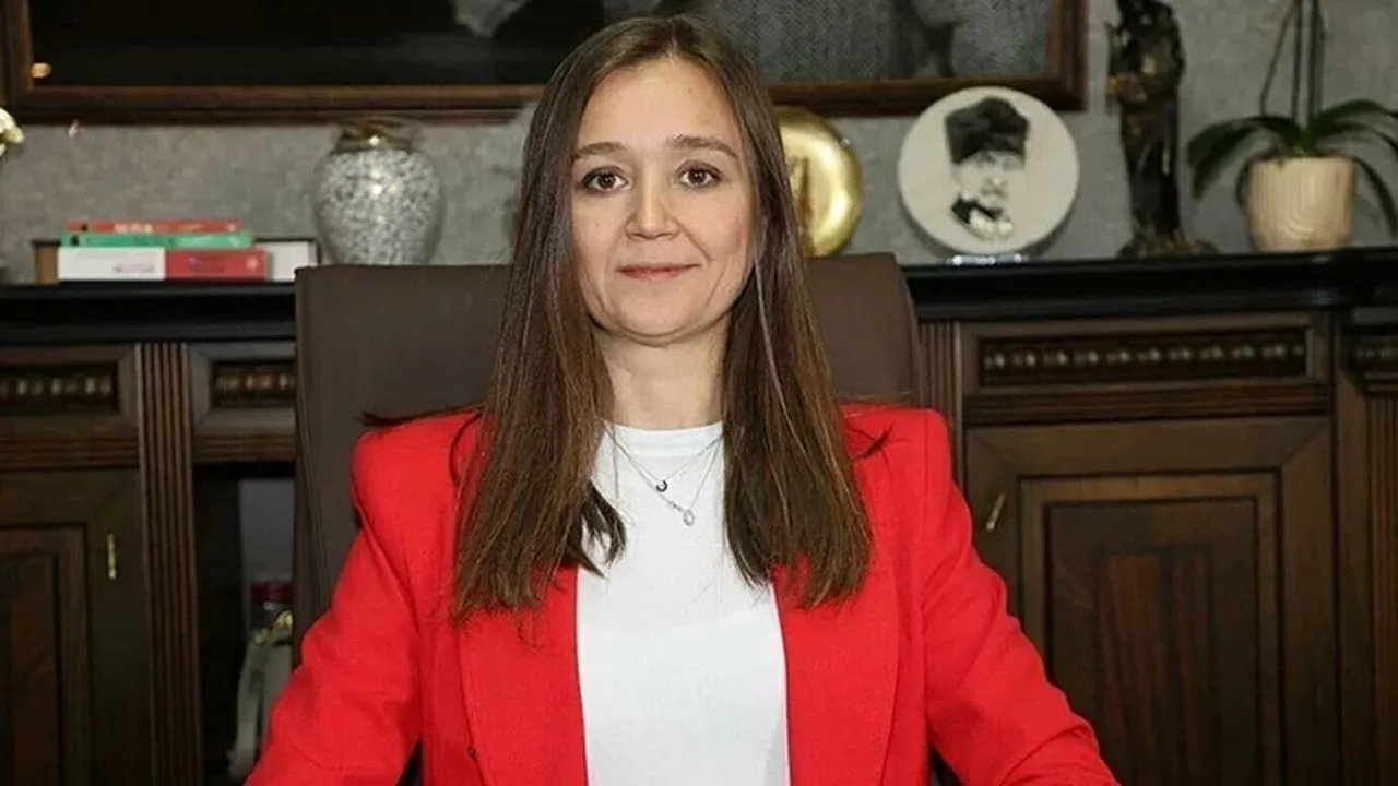 Gülşah Durbay öldü mü hastalığı neydi? Şehzadeler Belediye Başkanı hayatını kaybetti