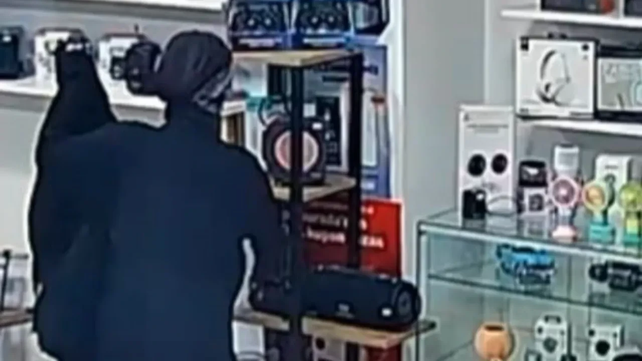 İki ilçeye yaka silktiren kadın suç makinesi çıktı! Böyle faka bastı