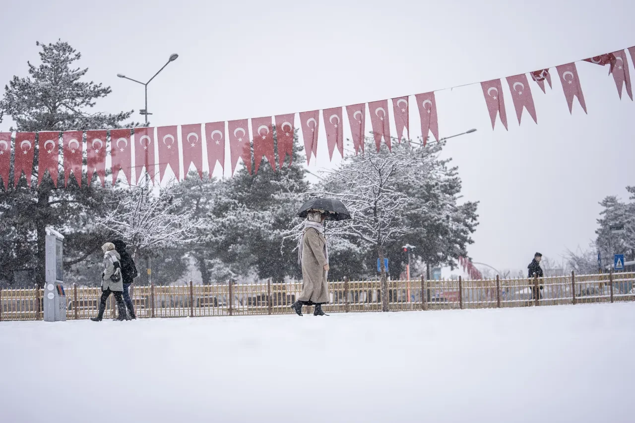 Yeni haftaya dikkat! Meteoroloji 18 ili uyardı: Kuvvetli kar yağışı geliyor