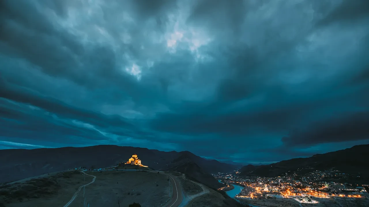 Yılda sadece 26 gün güneş görüyorlar! Dünyanın en karanlık şehirleri belli oldu: En az Güneş ışığı alan şehir şaşkına çevirdi