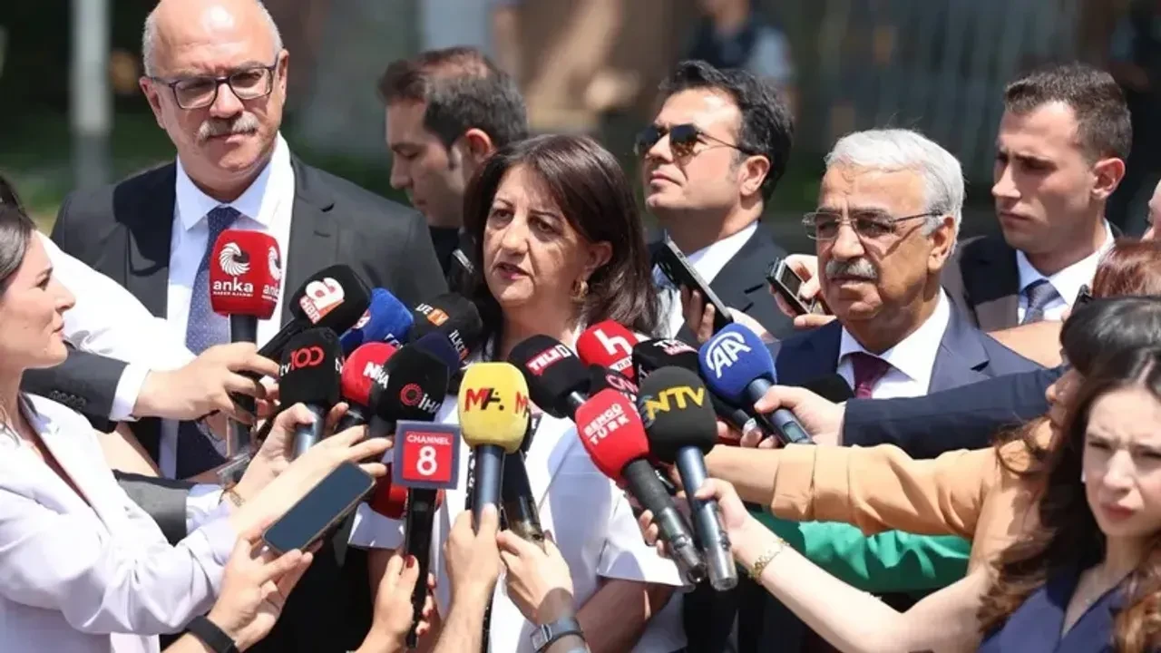 DEM Parti İmralı heyeti iletti: AK Parti ve Adalet Bakanlığı'ndan randevu talebi