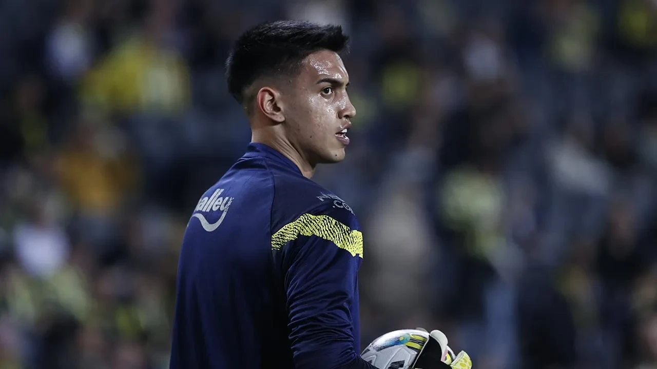 Fenerbahçe'de yaprak dökümü: Tedesco 8 oyuncunun biletini kesti!