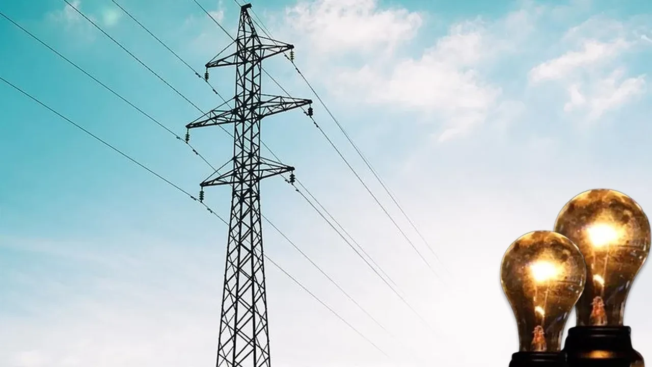 İstanbullular uyarıldı! 15 Aralık Pazartesi günü 19 ilçede elektrik kesintisi yaşanacak: Bazı bölgelerde akşama kadar elektrikler gelmeyecek