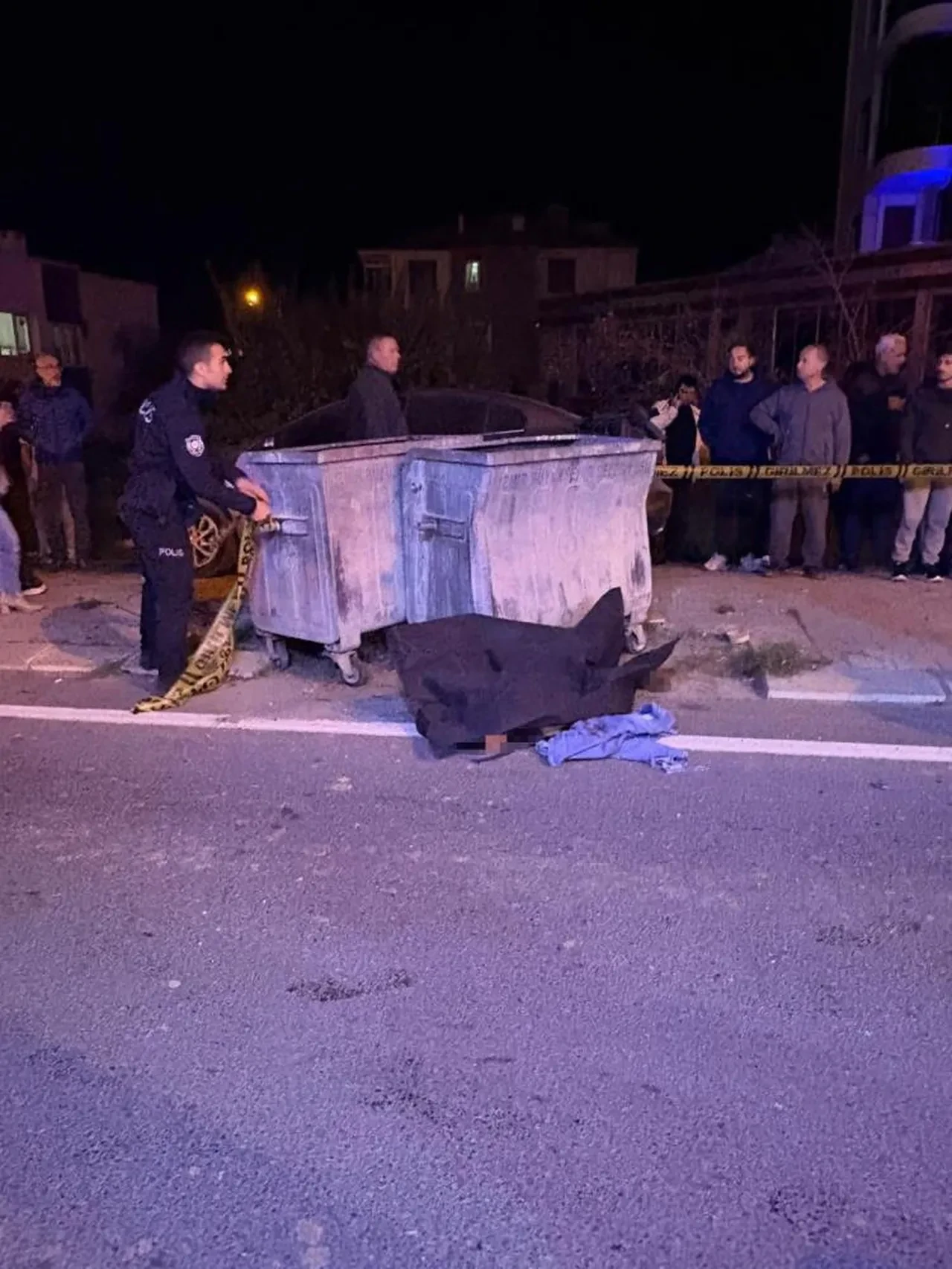 İzmir'de dehşete düşüren kaza! Son sürat çarptığı motosikletin sürücüsü feci şekilde hayatını kaybetti