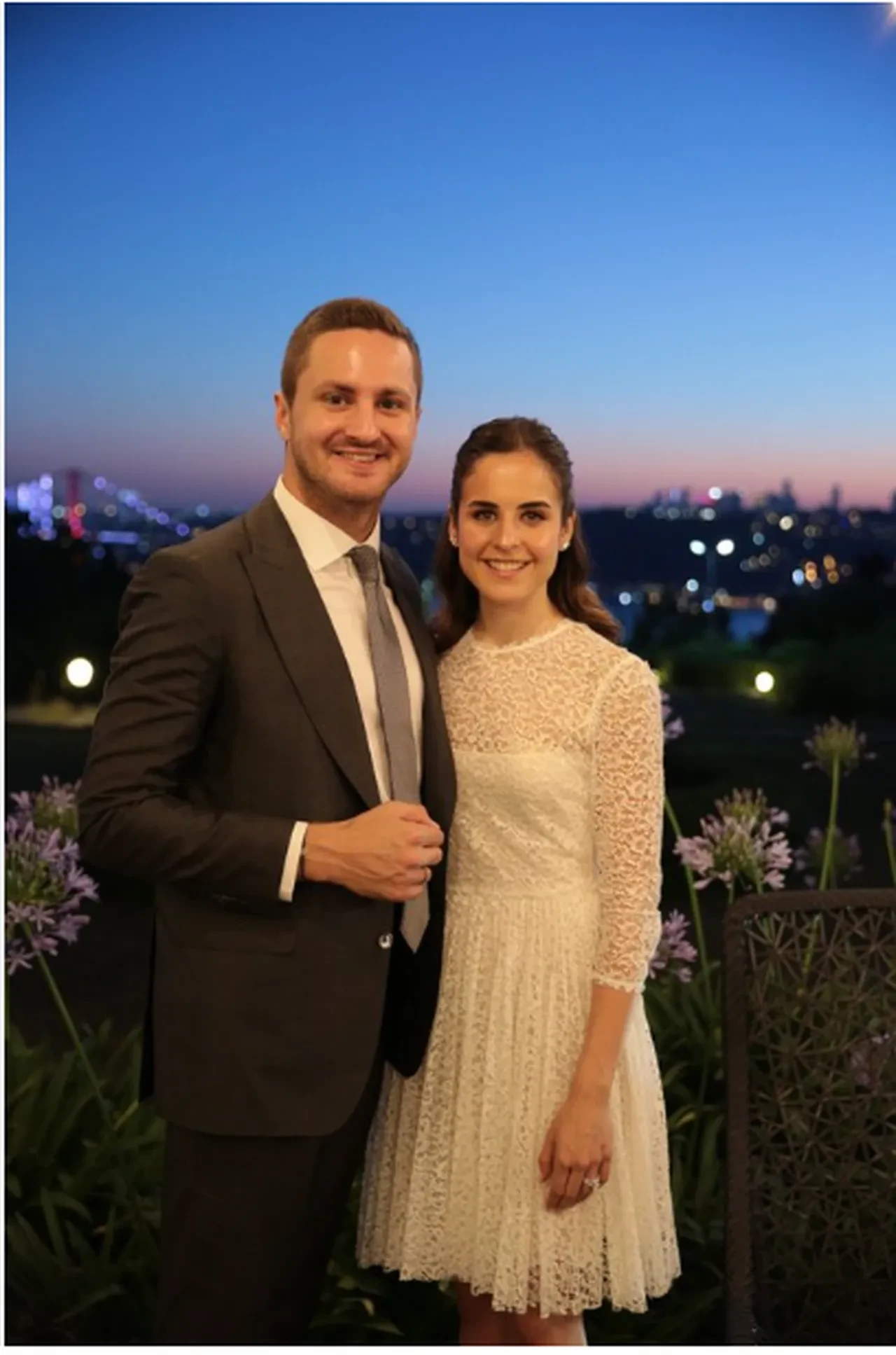 Revna Sarıgül boşanmak için 1.5 milyar istedi, Ömer Sarıgül yeni teklifle gitti