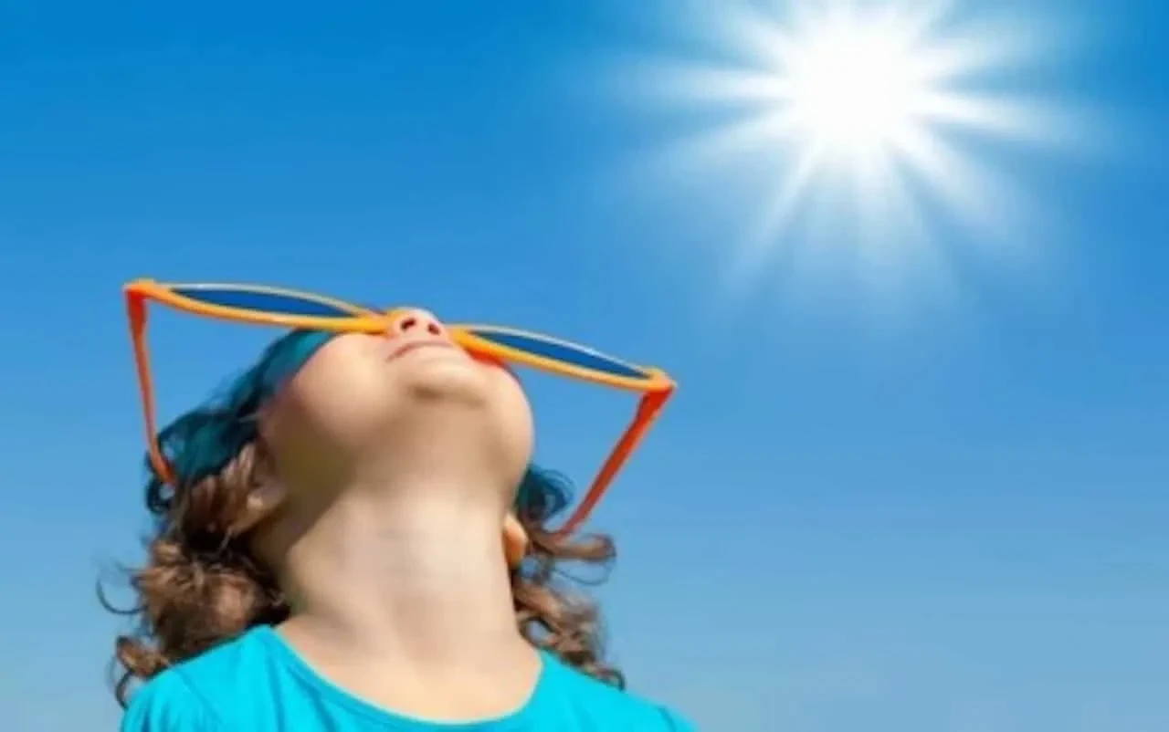 Sadece bunaltmıyor, gelişimi de durduruyor: İşte sıcak havaların çocuklara acı faturası