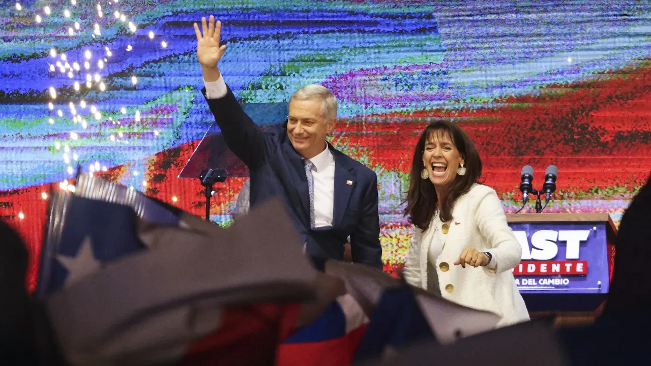 Şili'de başkanlık seçimini aşırı sağcı Jose Antonio Kast kazandı