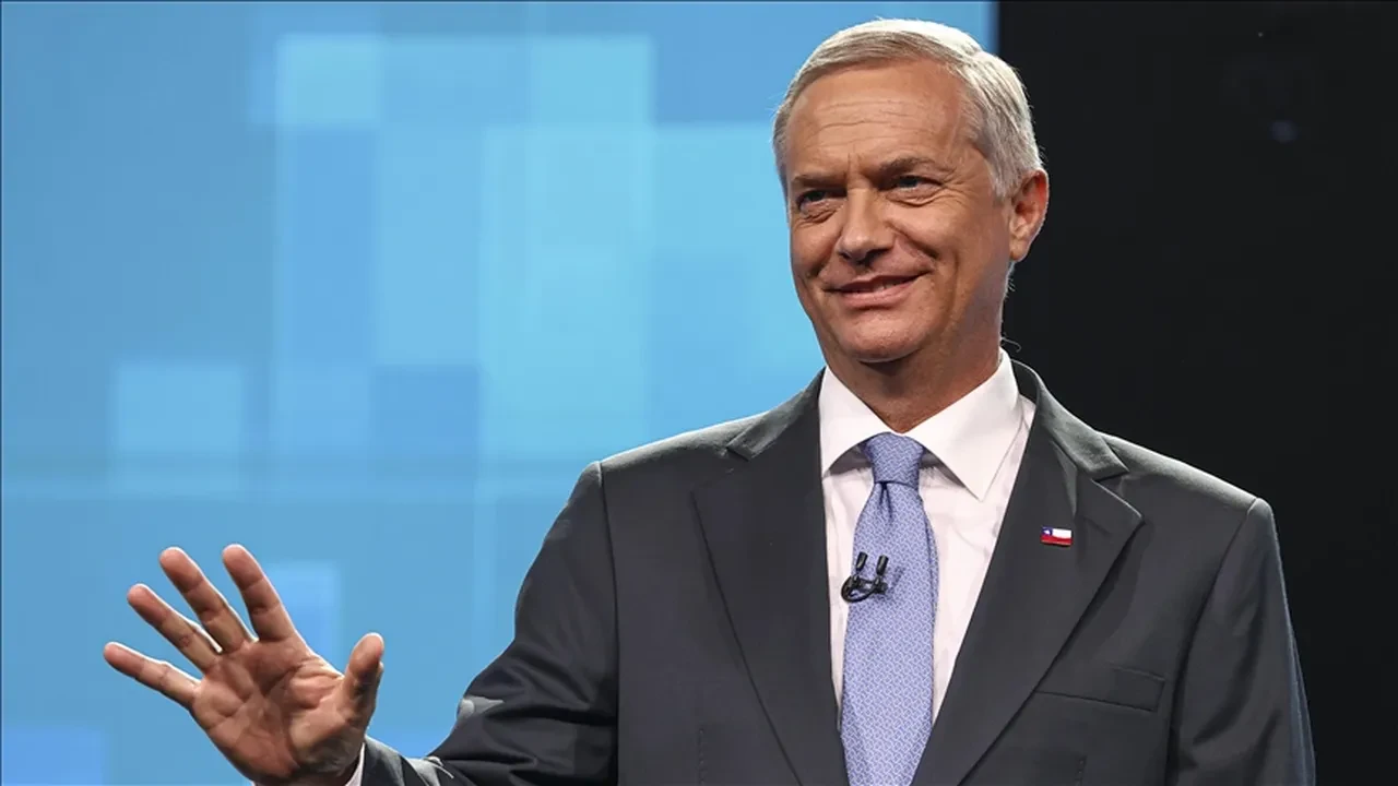 Şili'de başkanlık seçimini aşırı sağcı Jose Antonio Kast kazandı