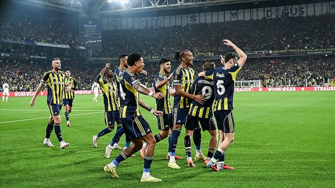 Tedesco'dan sürpriz hamle: İşte Fenerbahçe-Konyaspor maçı muhtemel 11'leri!