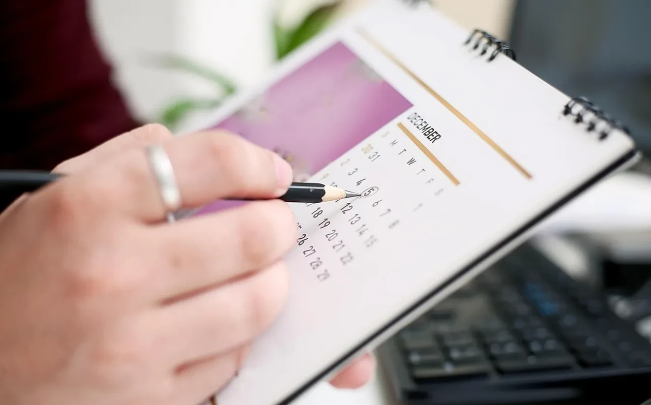 2 Ocak tatil mi? 2026'nın ikinci günü iki tatil arasında kalınca tatil beklentisi oluştu