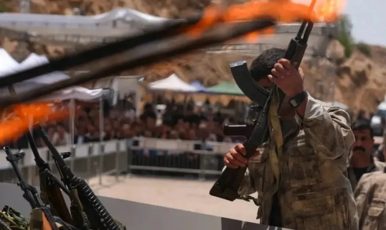 AK Parti'nin Terörsüz Türkiye raporu ortaya çıktı! 3 aşama belirlendi, ilki eve dönüş