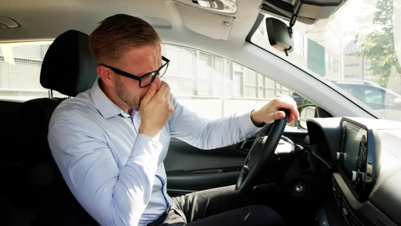 Arabanızdaki yanık kokusunu hafife almayın! İhmalin bedeli ağır: Binlerce liralık masraftan kurtaracak ipucu