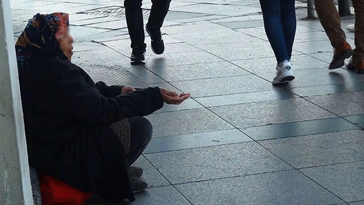 Dilenci değil sanki kuyumcu! Üstünden çıkanlar herkesi şoke etti