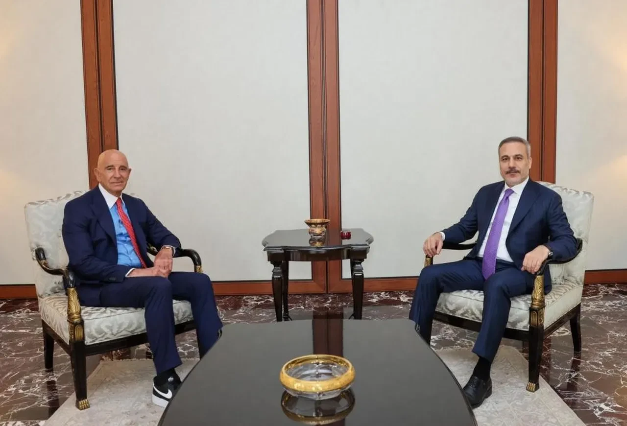 Dışişleri Bakanı Hakan Fidan, Tom Barrack'ı kabul etti