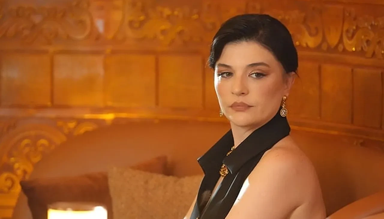 Gonca Vuslateri ve Nurgül Yeşilçay'lı diziye Cemre Arda katıldı