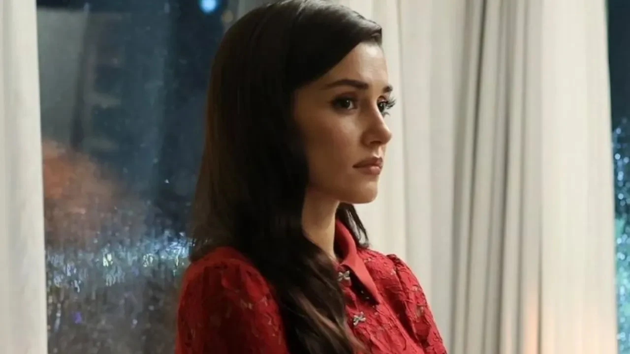 Hande Erçel Londra'ya mı yerleşiyor? 200 milyonluk ev iddiası hayranlarını endişelendirdi 