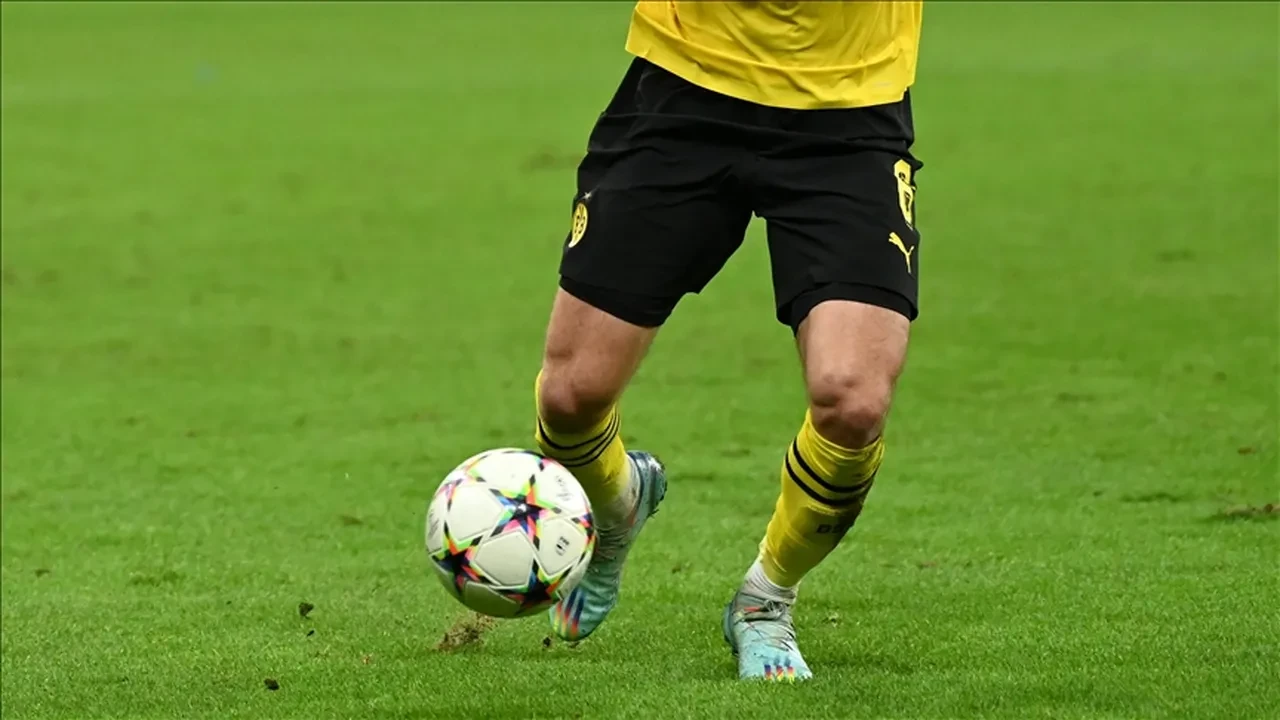 Karim Adeyemi Fenerbahçe’ye gelecek mi? “Türkiye’ye gidersen Fenerbahçe’ye git” yanıtını verdi