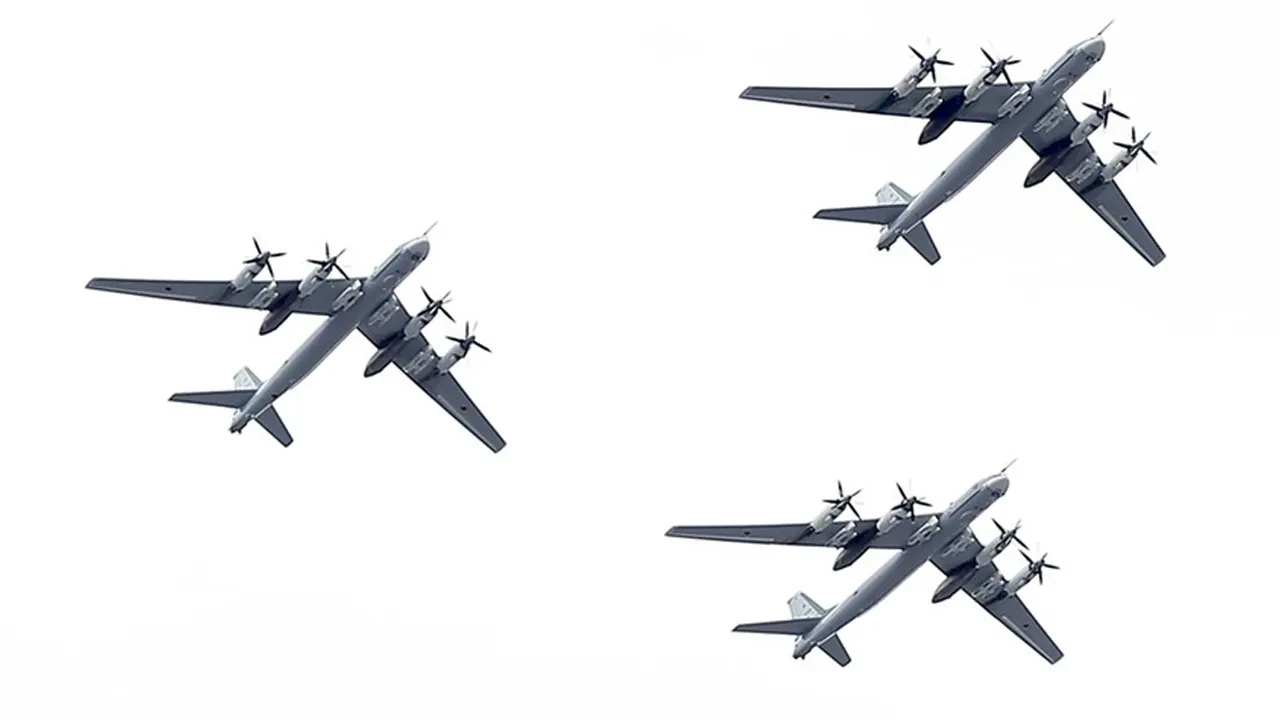 Rusya'dan Karadeniz'de gövde gösterisi! Bombardıman uçaklarını uçurdular