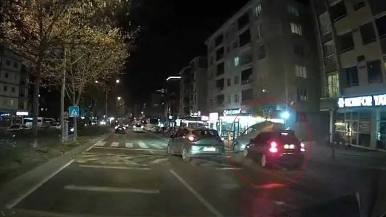 Tekirdağ’da korkunç kaza kamerada: Park halindeki otomobili biçti!