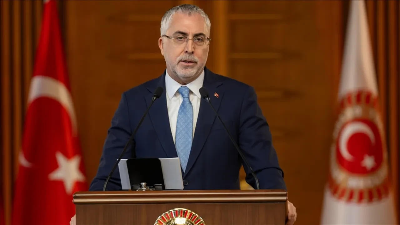 Bakan Işıkhan'dan yeni asgari ücret açıklaması 