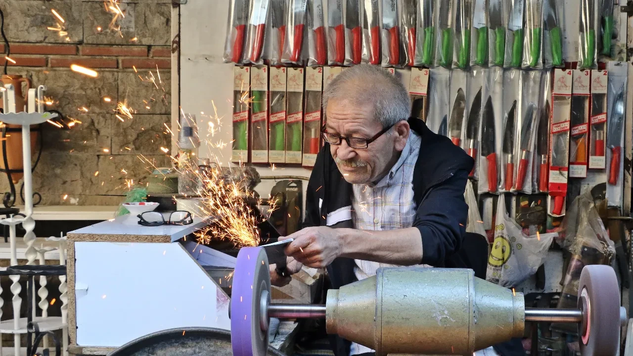 Dededen toruna 7 kuşak aynı mesleği yapıyor! Maaşı çok, çalışan yok: 60 bin liraya çırak bulunmuyor 