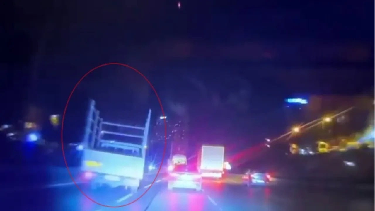 Esenyurt’ta alkollü sürücü makas atıp kaza yaptı; O anlar kamerada!