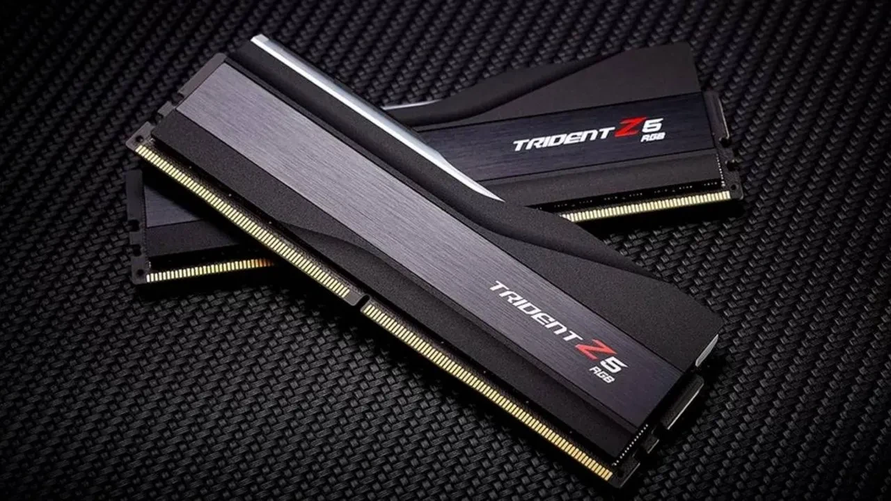 Kıtlık başladı: Samsung fiyatları ikiye katladı