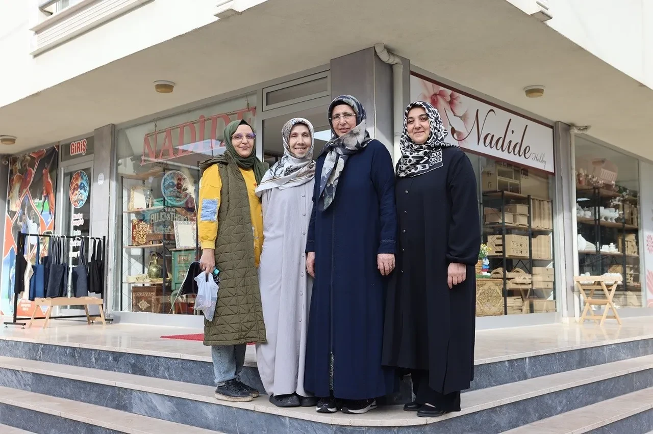 Kursiyerlikten başlayıp kendi işinin patronu oldular! 3 kadın girişimcinin yolu adım adım başarıya gidiyor