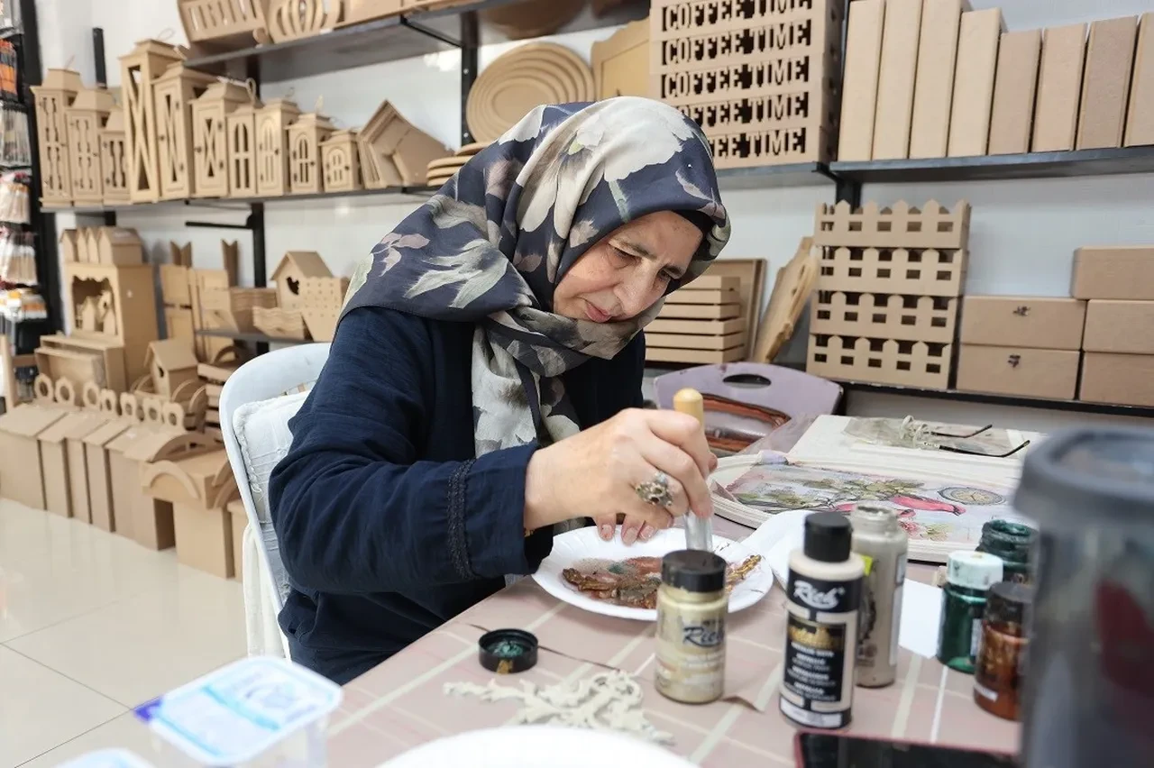 Kursiyerlikten başlayıp kendi işinin patronu oldular! 3 kadın girişimcinin yolu adım adım başarıya gidiyor