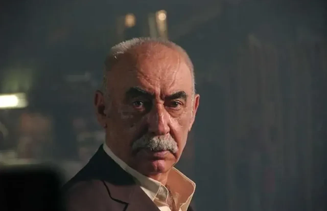 Oyunculuk kariyerini sonlandıran Şener Şen'den milyonluk anlaşma 