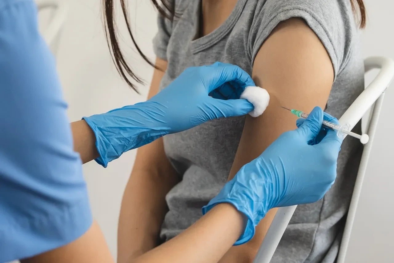 Süper grip Avrupa'dan geliyor, Türkiye'nin kapısında! Uzman isim uyardı: Evde kalın