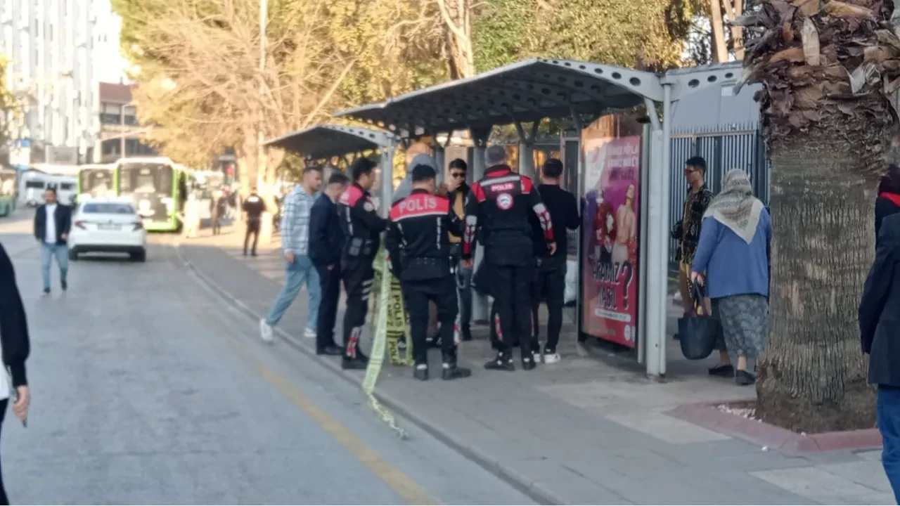 Şüpheli çanta vatandaşı korkuttu! O anlar kamerada