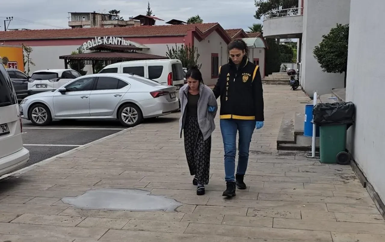 Anne ve kızından 670 bin TL'lik vurgun! Kamera kayıtları izletildi: "Bana benziyor ama ben değilim