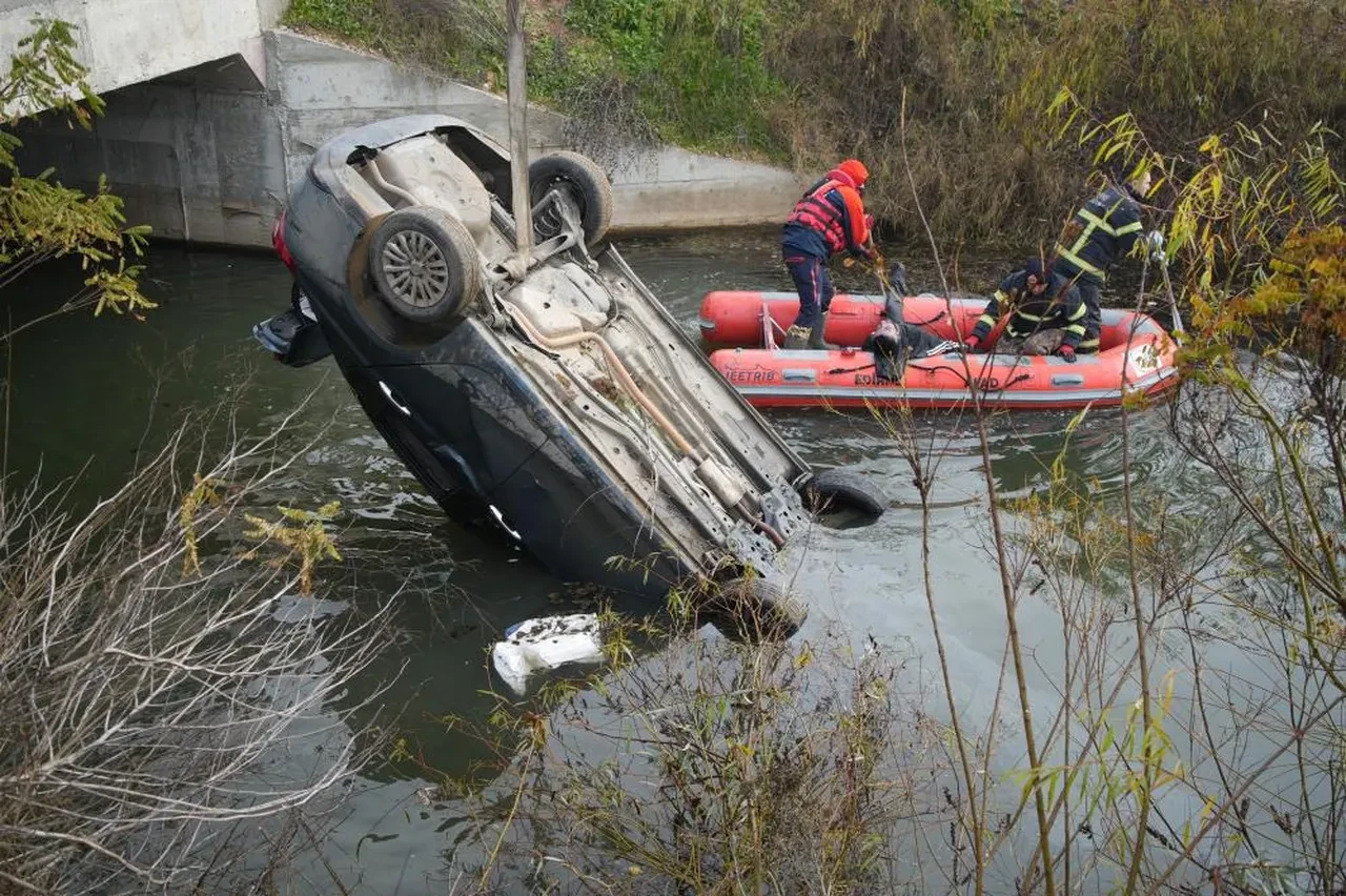 Arkadaşları göz göre göre ölüme terk etti! Araçtan cansız bedeni çıkarıldı