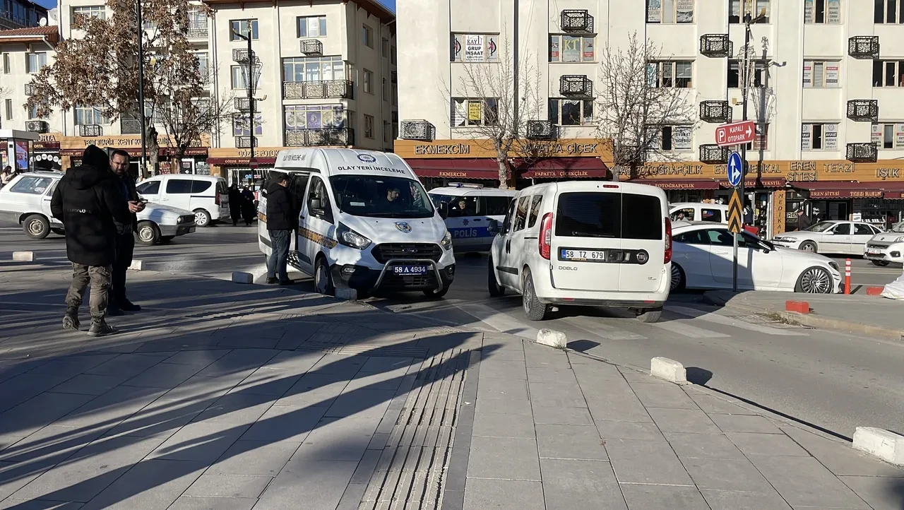 Ayakkabı kutusu polisleri harekete geçirdi! Bomba imha ekibi uzaktan patlattı