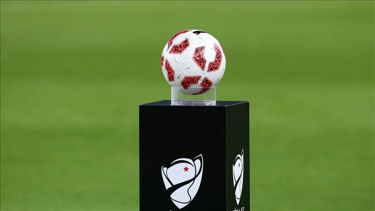 Galatasaray maçı hangi kanalda? ZTK Başakşehir maçı şifresiz yayınlanacak