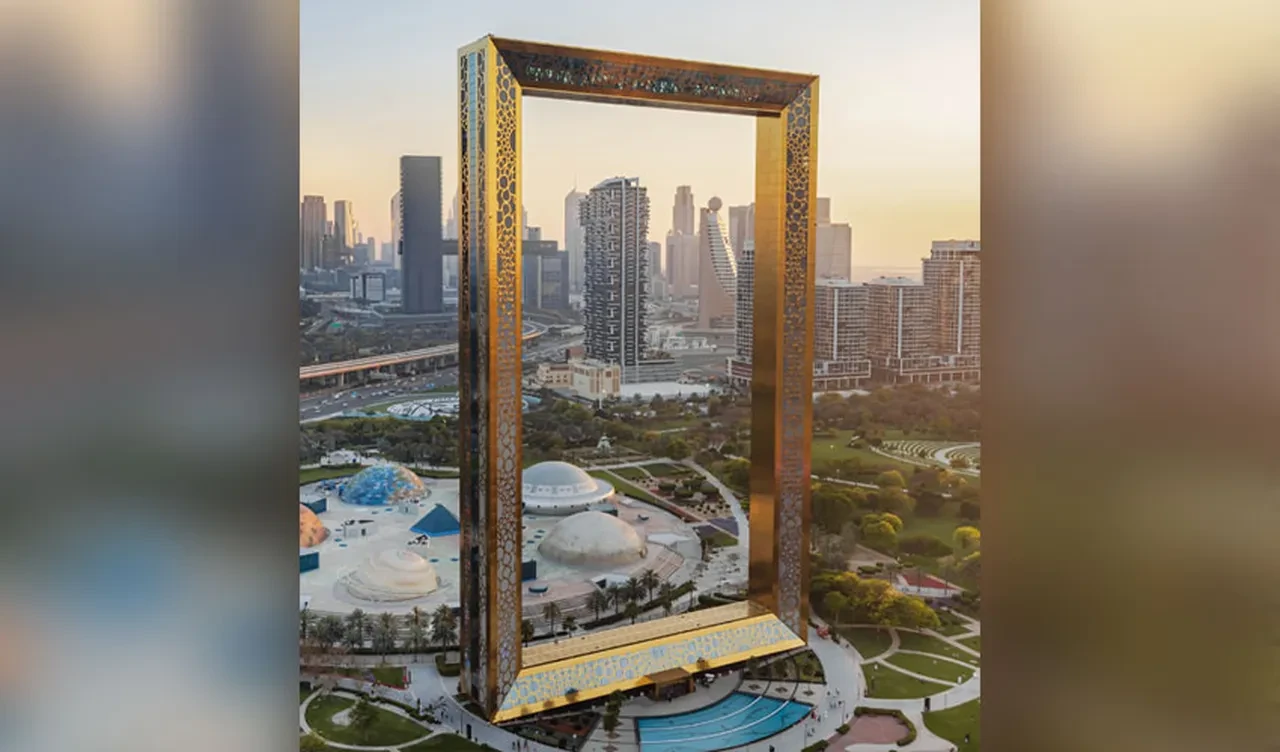 Gökyüzünde drone'larla Tetris heyecanı! Dünya şampiyonu bir Türk oldu