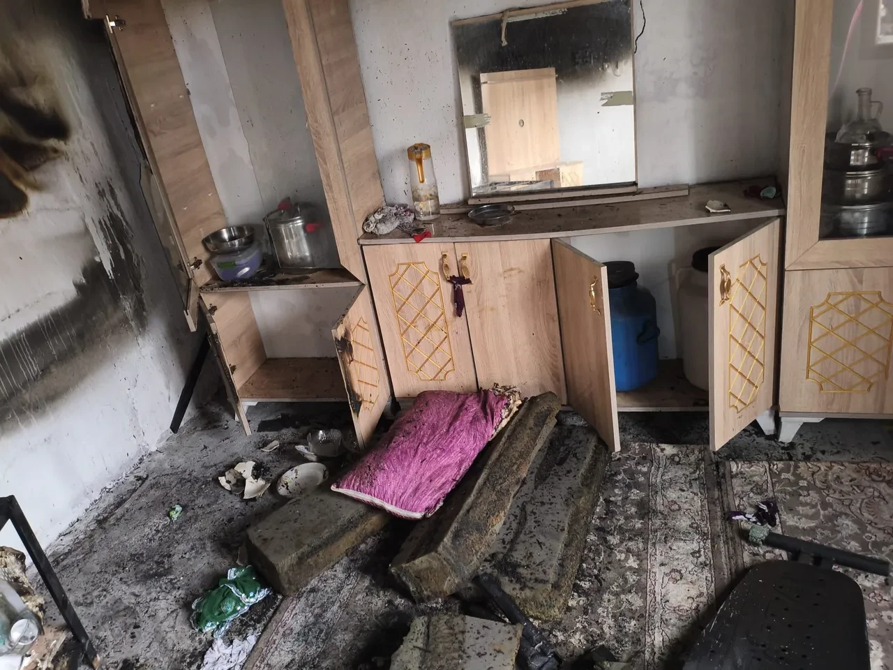 Şanlıurfa'da akılalmaz olay! Ev kendiliğinden alev alev yanıyor: Kimse çözüm bulamıyor