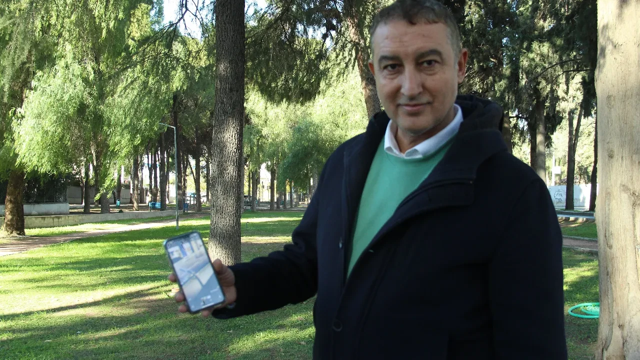 Yol kenarına yıldırım düştü, milyonluk otomobil hurdaya döndü! 