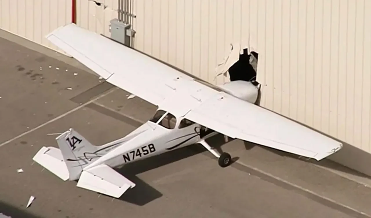 ABD'de bir garip hırsızlık! Kaçırmaya çalıştığı uçakla havalanamadan kaza yaptı