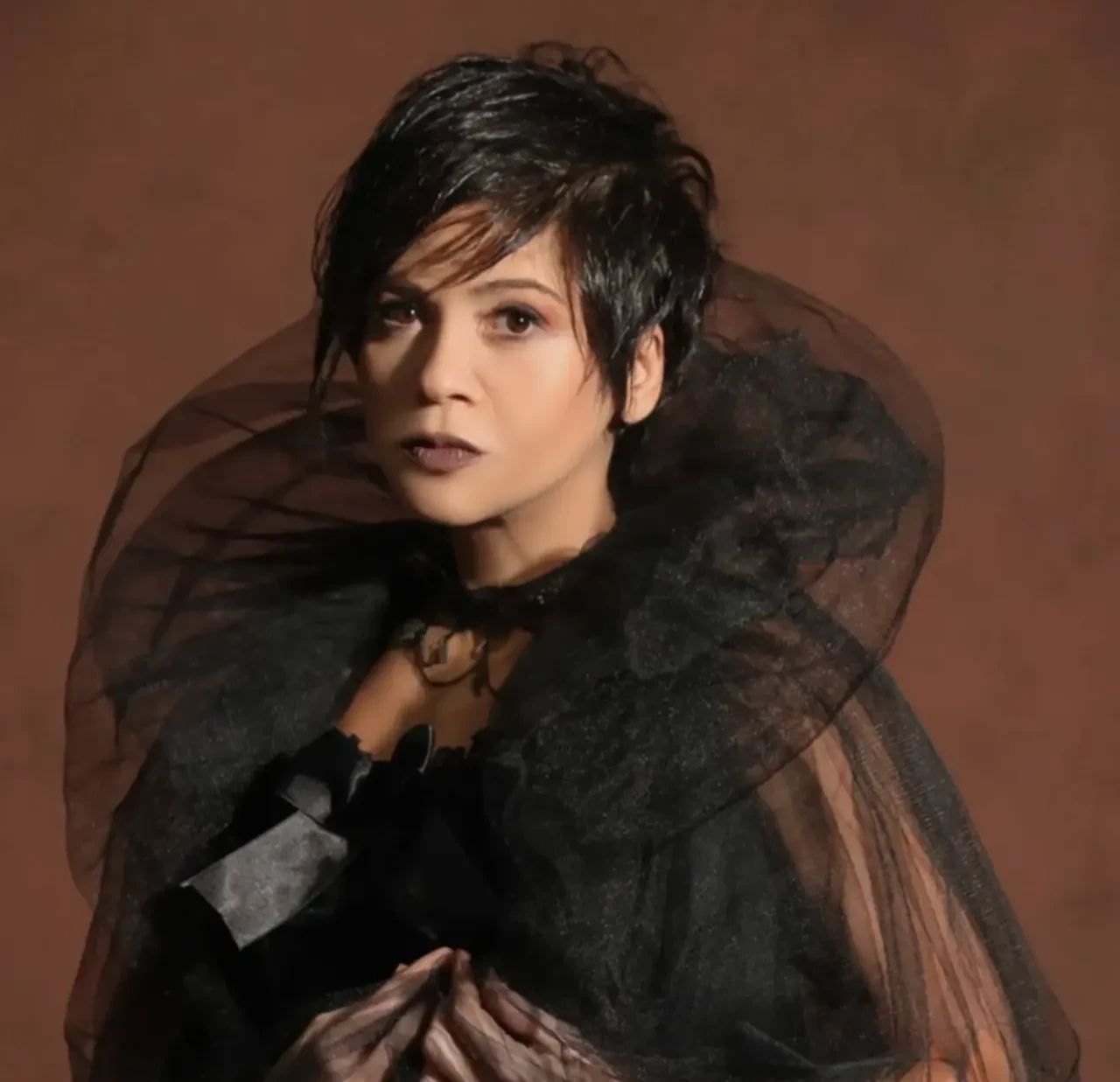 Aydilge gelen yorumlara sessiz kalamadı! Yapılan zorbalık sonrası hastalığını açıkladı