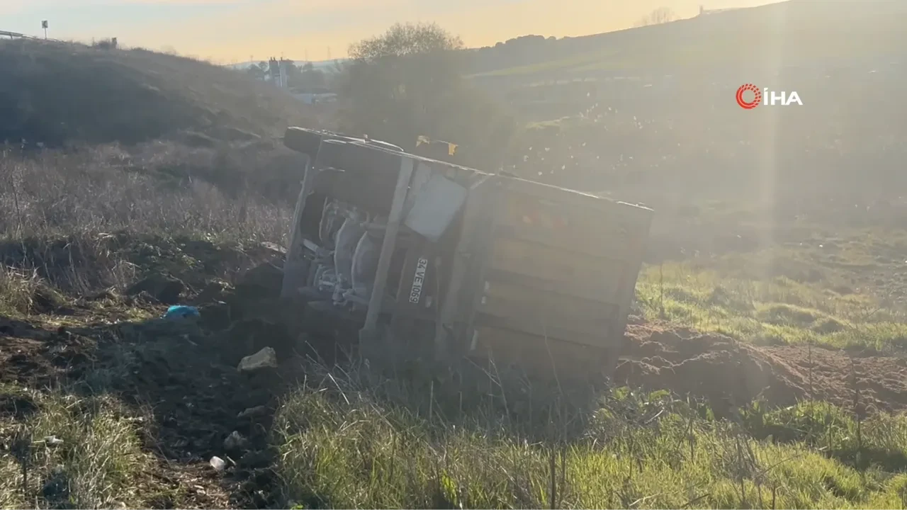 Bu kazadan emniyet kemeri sayesinde yara almadan kurtuldu