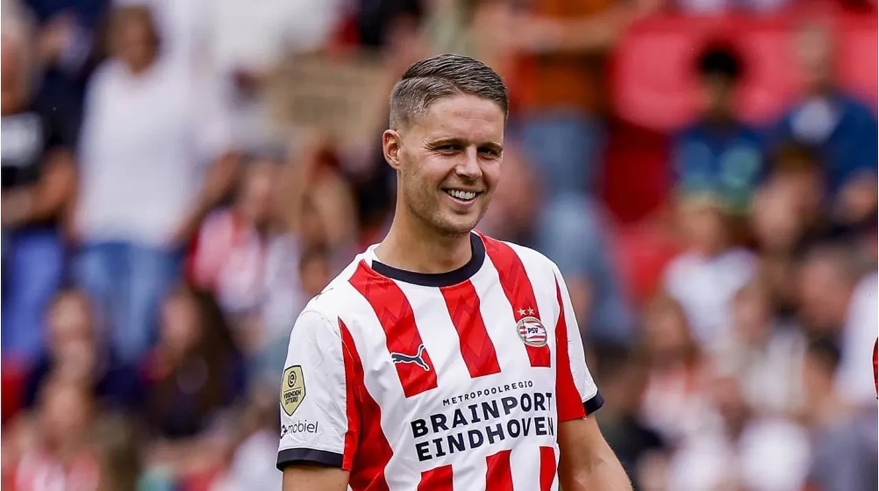 Fenerbahçe peşindeydi! PSV'den yıldız oyuncu için cevap geldi