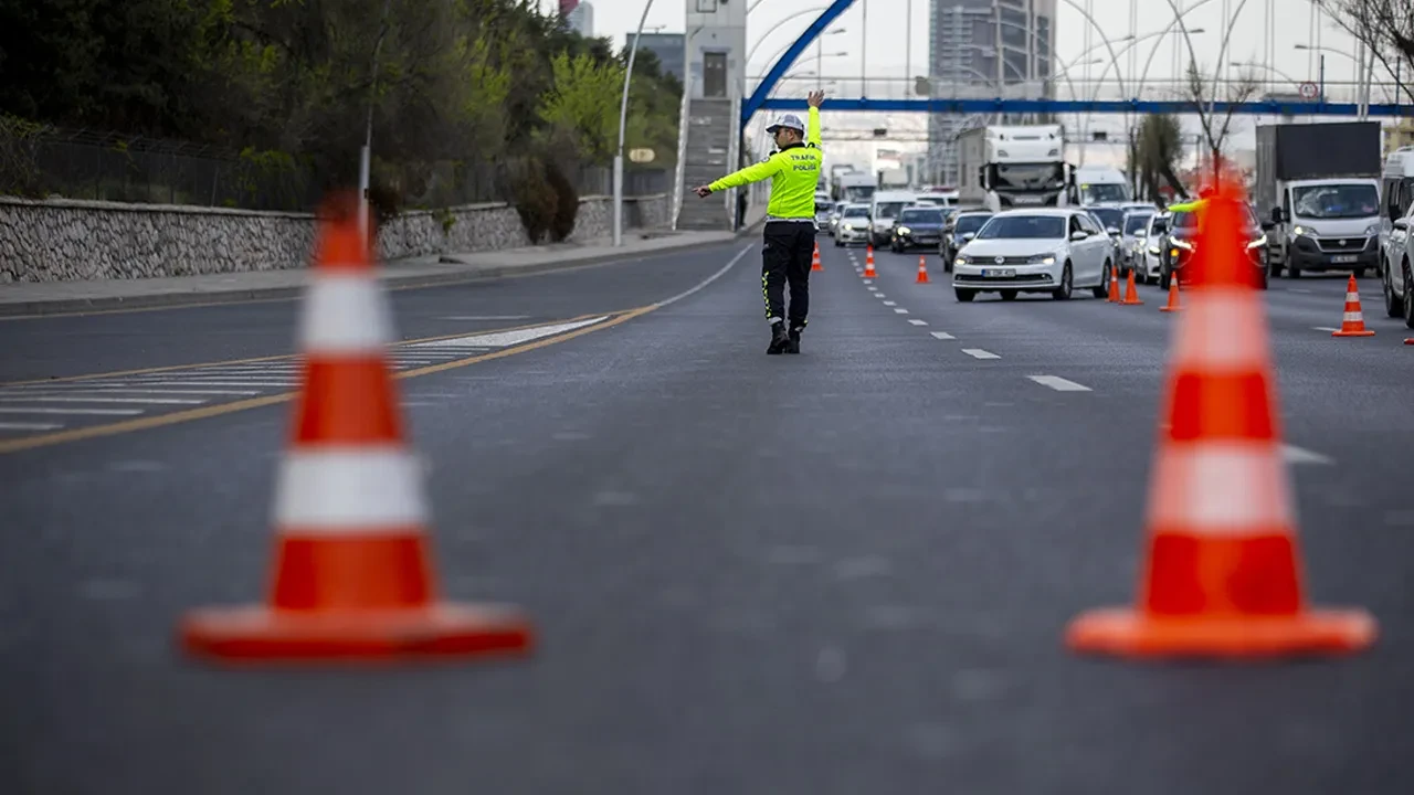 Gerze Viyadüğü'nde hasar! Sinop Samsun yolu trafiğe kapatıldı